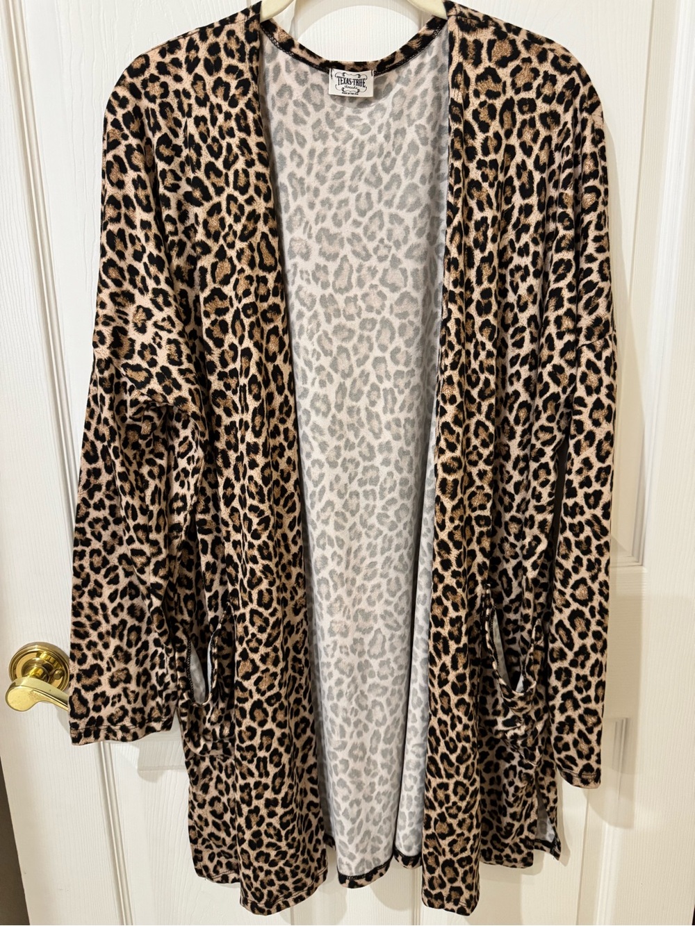 Texas True Threads Leopard Print Open-Front Women’s kimono - Brown